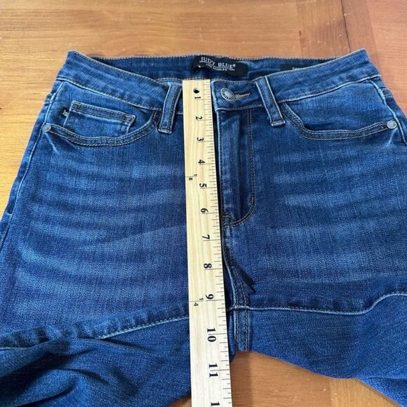 Judy Blue Women’s Capri Fit Jeans - Picture 5 of 8